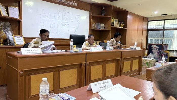 ประชุมสภา อบต.เพ็กใหญ่ สมัยสามัญ สมัยที่ 2 ครั้งที่ 1 ประจำปี 2568
